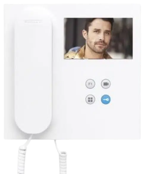 2d223cd3-dbb1-49c7-95fa-80b6a7fae8d9-Photoroom